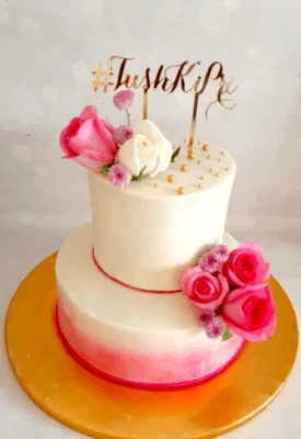 Floral Cake wth Gold Acrylic Topper