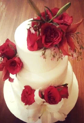 Fresh Roses & Lilies Wedding Cake