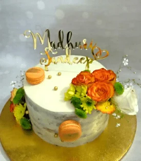rustic fresh flower wedding cake